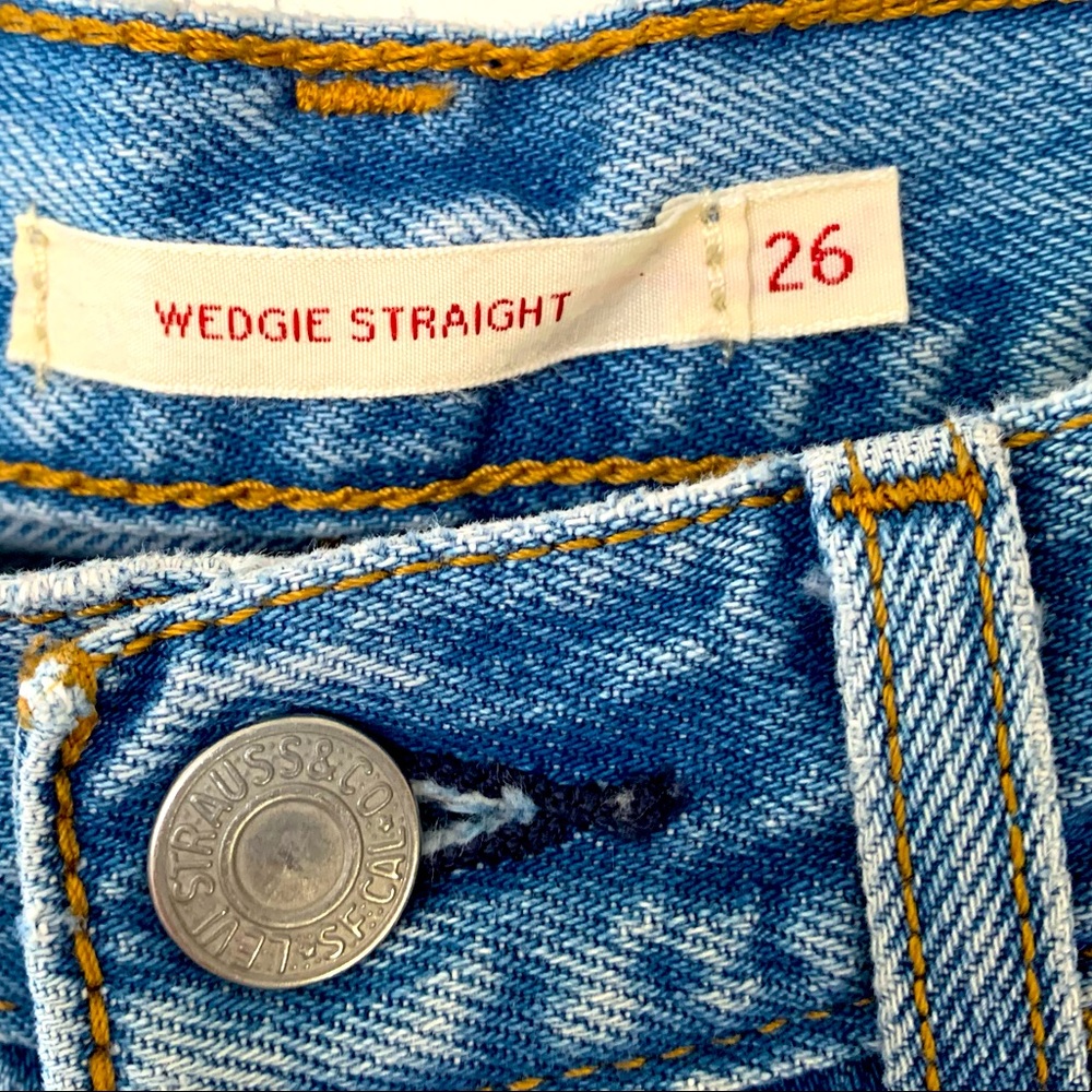 Levi’s Wedgie Straight leg. Size: 26. Excellent condition. You will ♥️ these!! - Picture 5 of 12